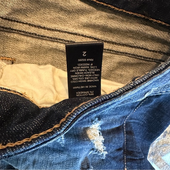 Express Denim Shorts - Size 2 - Picture 2 of 3